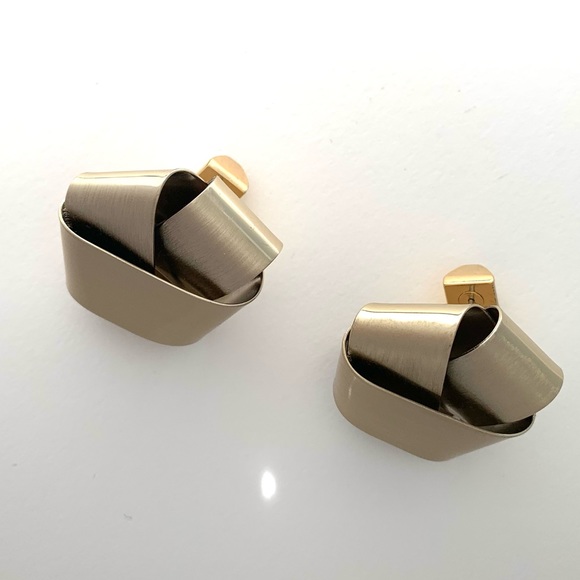 ALEXIS BITTAR • Roxbury Satin Brushed Gold Folded Metal Ribbon Post Earrings - Picture 5 of 12